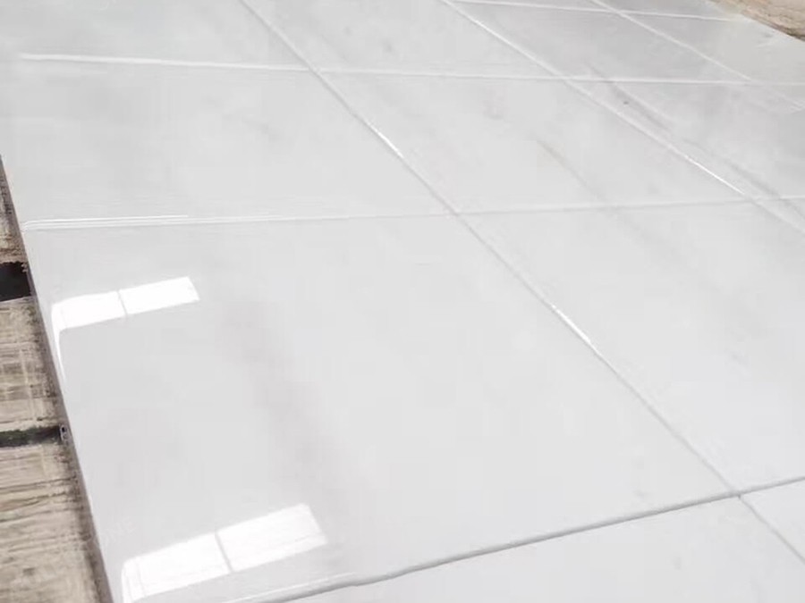 Polar White Marble Tiles.jpg Polar White Marble Tiles.jpg